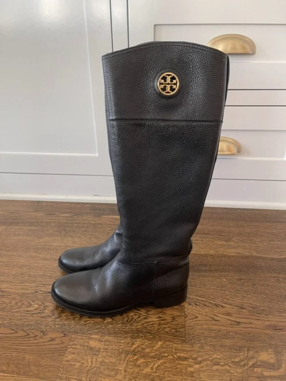 Tory Burch Derrah Black Pebbled Leather Tall Riding Boots Logo 8.5 Box (EUC)